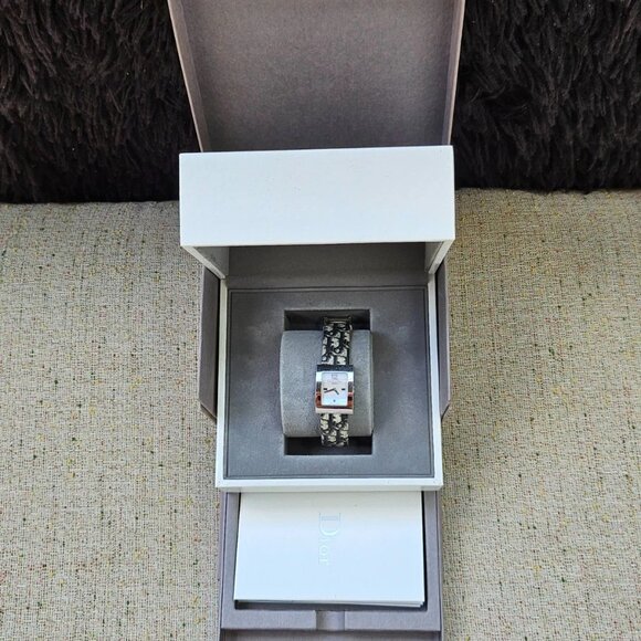 Christian Dior Paris Ladies Wristwatch Swiss Made Silver Tone Case In a Box Auth - Picture 8 of 13